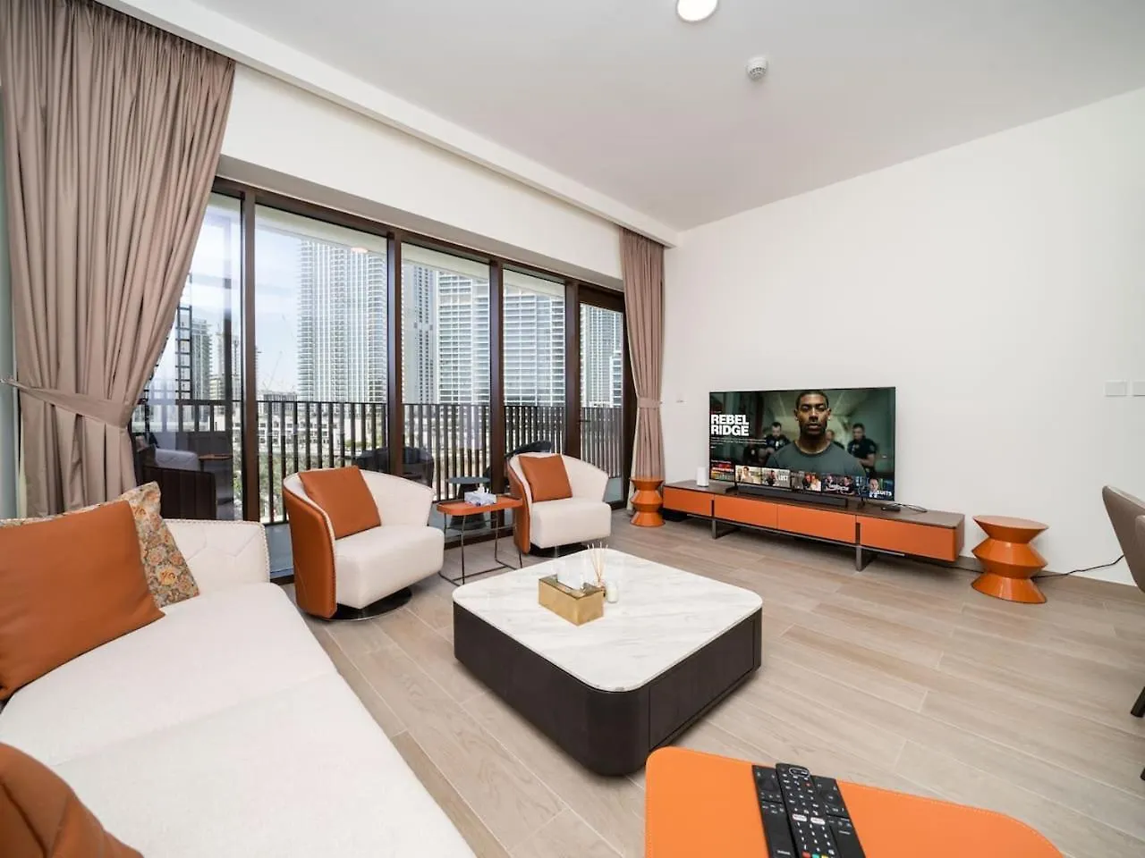Luxury 2-Bed Retreat With Stunning Creek Views Apartment Dubai 0*,