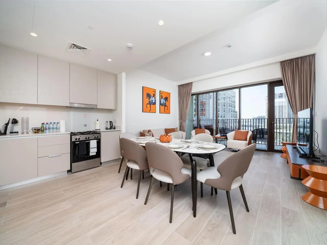 Luxury 2-Bed Retreat With Stunning Creek Views Apartment Dubai