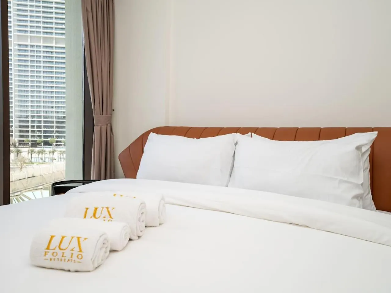 Luxury 2-Bed Retreat With Stunning Creek Views Apartment Dubai